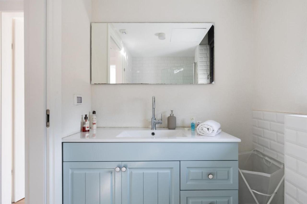 Elegant Apartment W Balcony & Mamad In Heart Of Tel Aviv By Sea N' Rent Luaran gambar